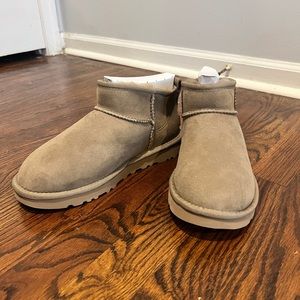 UGG Classic Ultra Mini